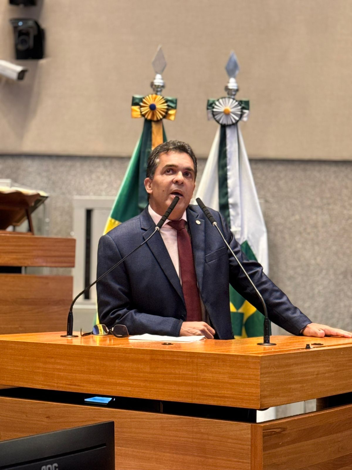 Ricardo Vale pede fim da escala 6x1 para terceirizados da CLDF